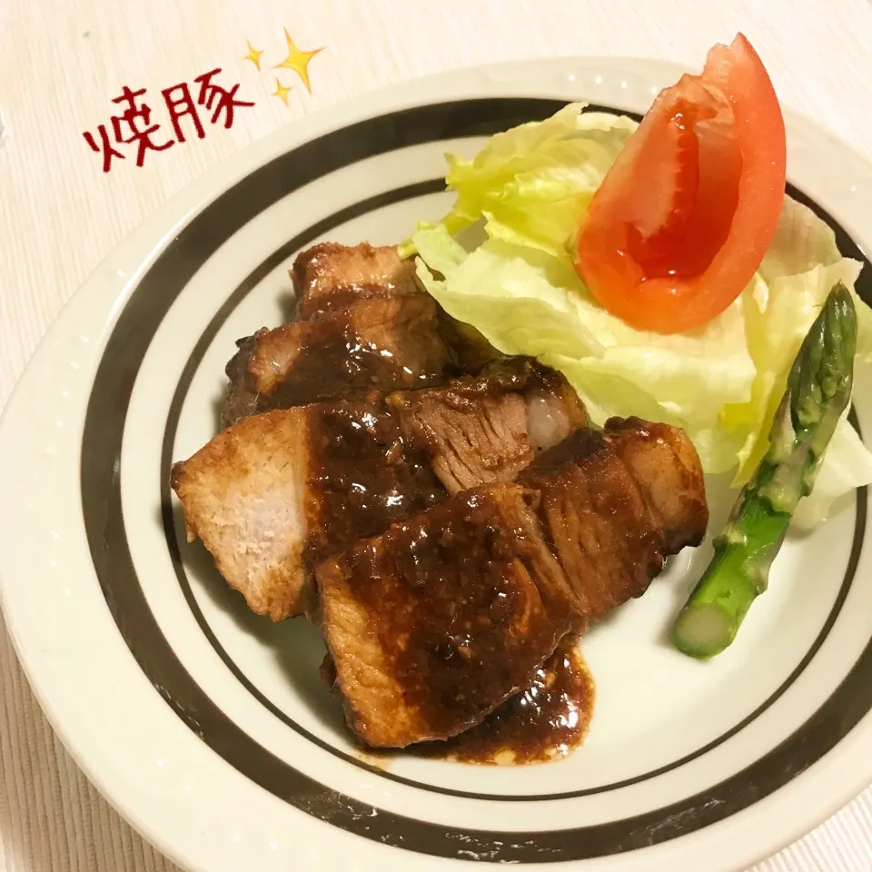 Snapdishの料理写真:しゃなママさんの、レンジでピリ辛味噌焼豚☆|やにゃさん