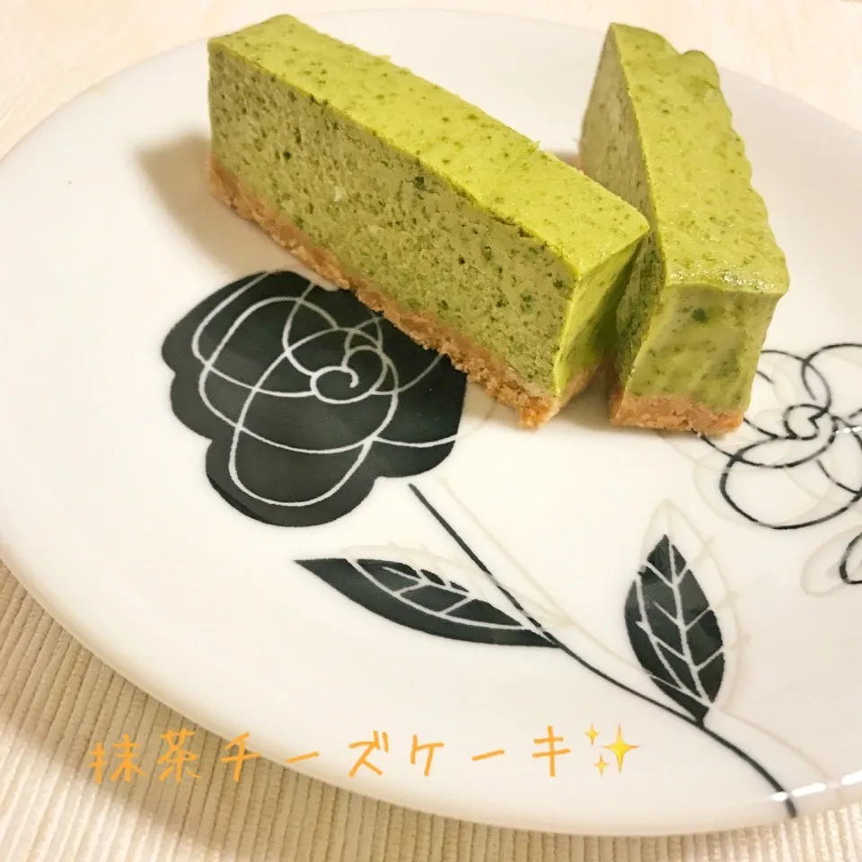 Snapdishの料理写真:のりPさんの、抹茶ホワイトチョコチーズケーキ☆|やにゃさん