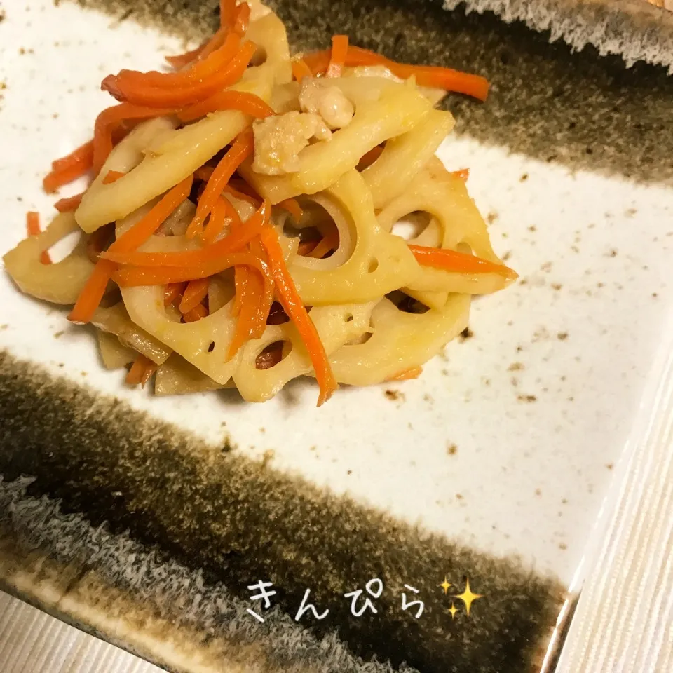 Snapdishの料理写真:リピート！ Mizukiさんの、れんこんと人参のきんぴら☆|やにゃさん