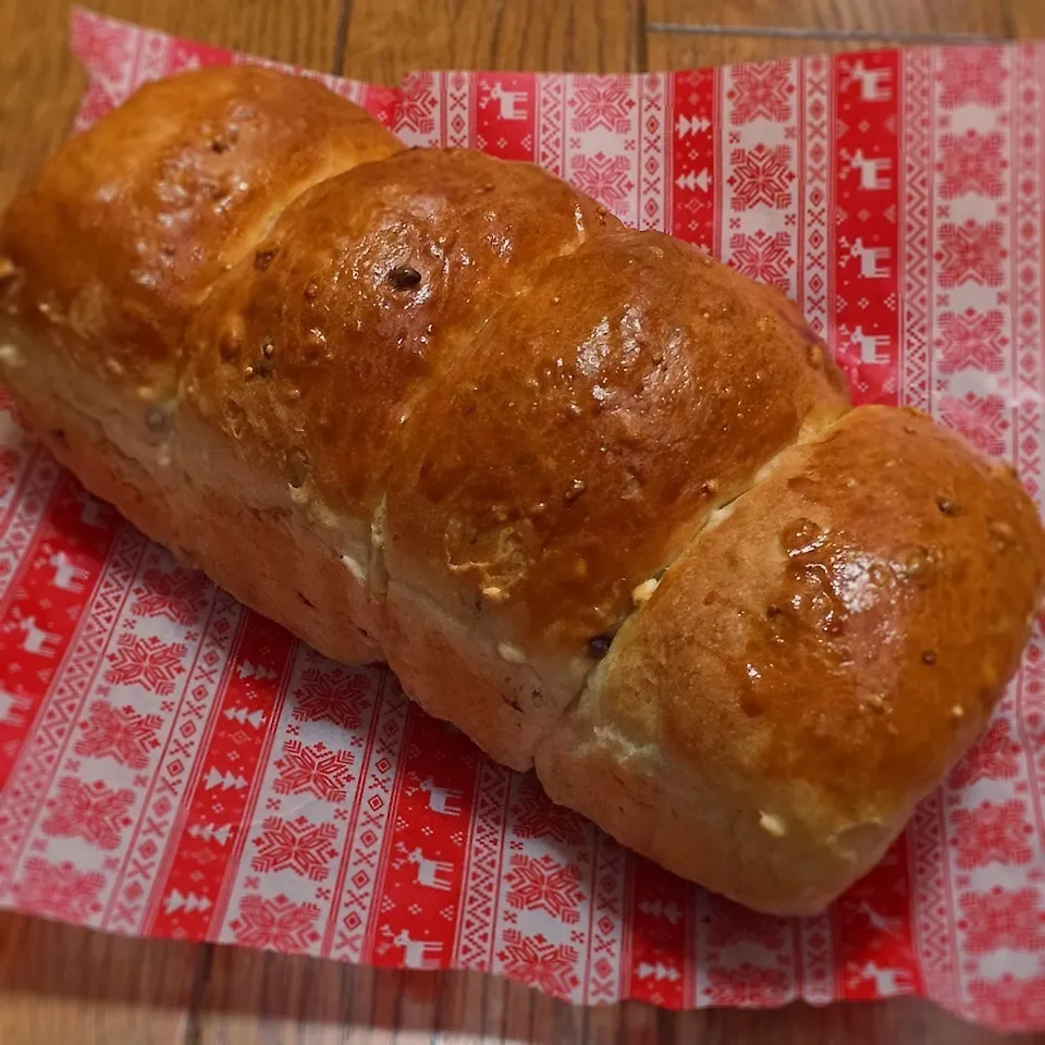 16穀食パン〜パウンド型で焼きました☆|Harumiさん