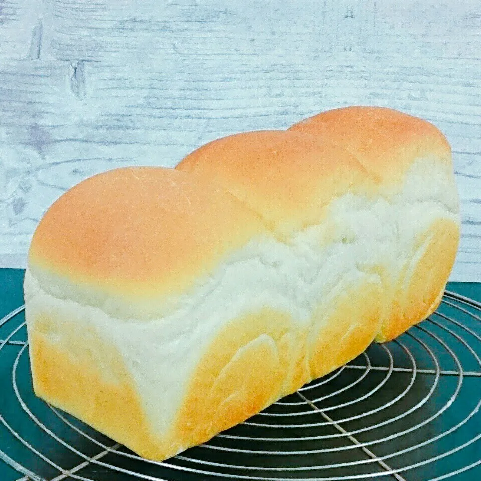 オーヤマ君デビュー💓酒種酵母 de 山食パン🍞|bobbinさん