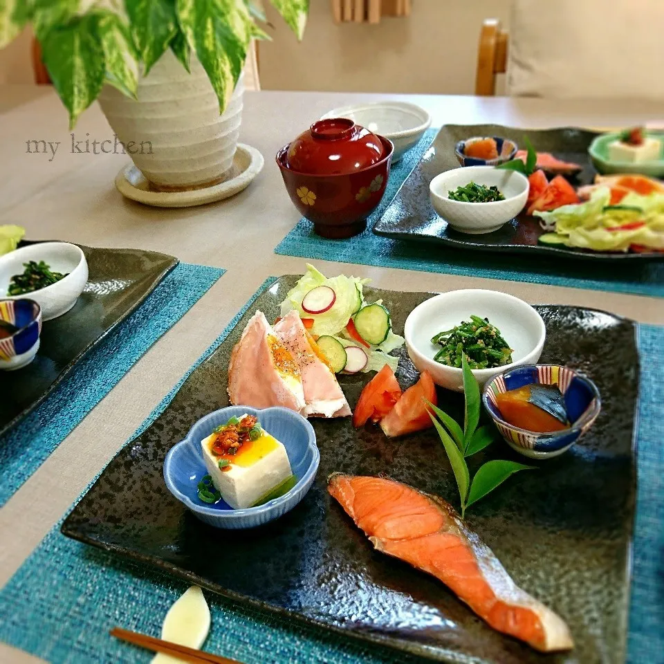 Snapdishの料理写真:和朝食♪久しぶりに揃って朝ご飯|Kaorinboさん