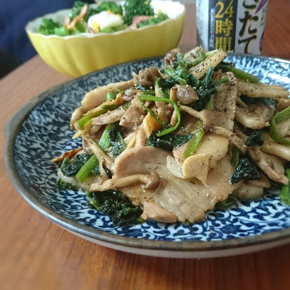 豚とほうれん草のにんにく醤油炒め|まりおさん