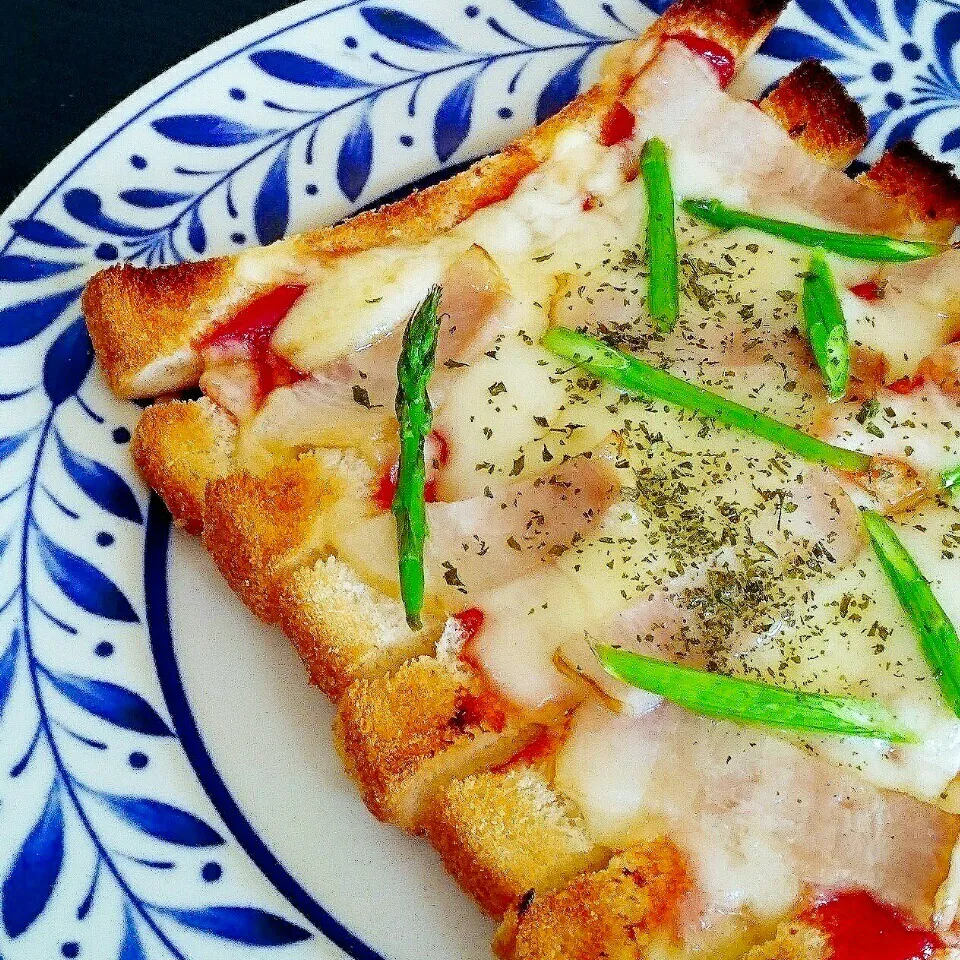 リユサさんの🍕サクサクピザ🍕|bobbinさん