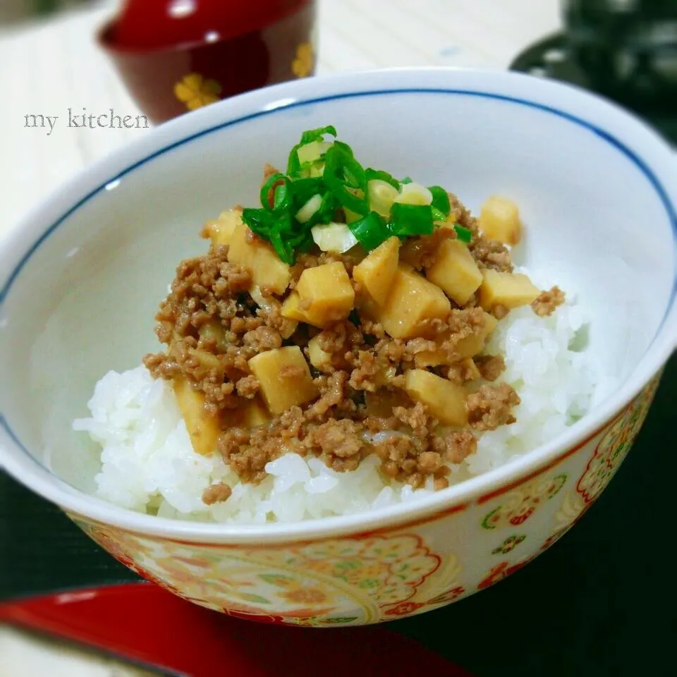 からビちゃんの ♪自慢の甘辛たけのこそぼろ丼|Kaorinboさん