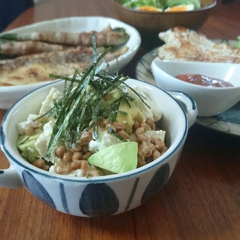 Snapdishの料理写真:アボカド納豆豆腐サラダ|まりおさん