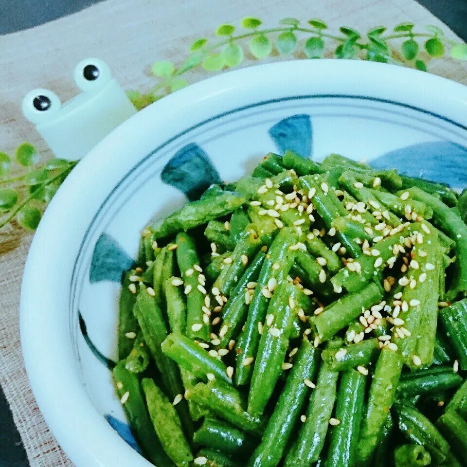 Snapdishの料理写真:いんげんのダシダ炒め de ㊗ 2900 けろよんさん🐸|bobbinさん