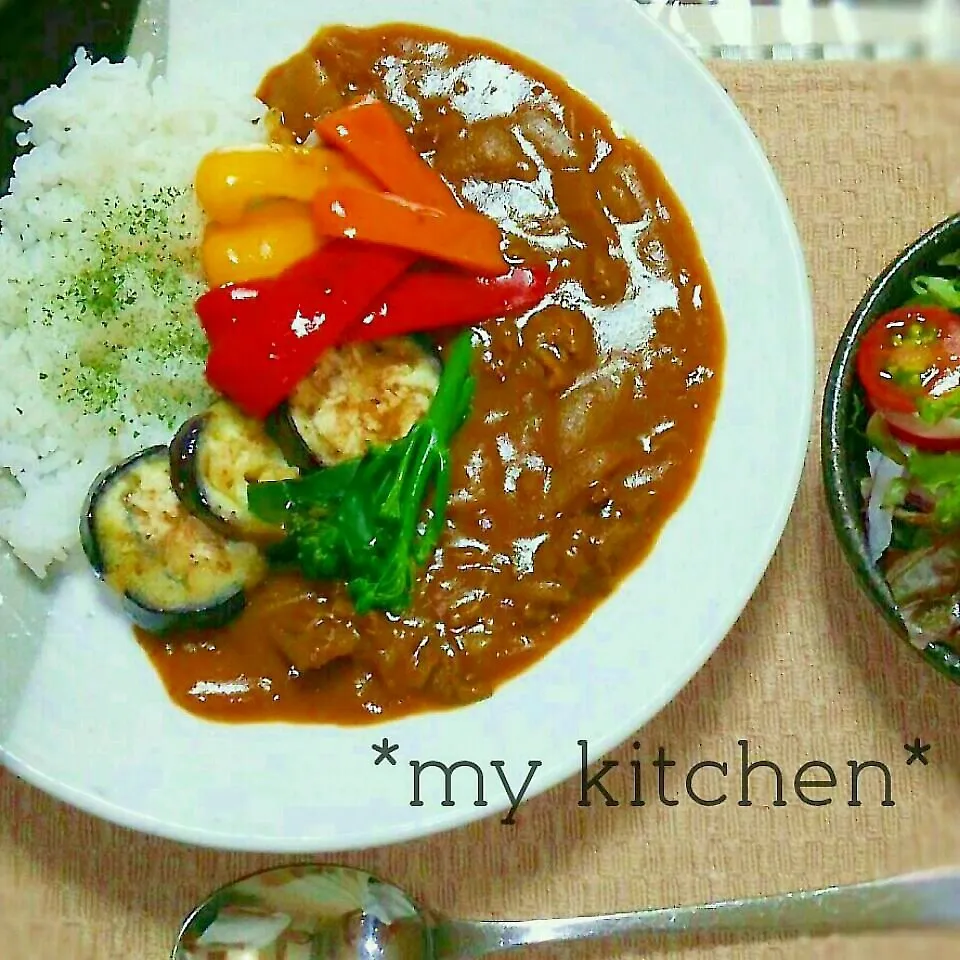 Snapdishの料理写真:夏カレー＊～夏野菜をトッピング＊～|Kaorinboさん