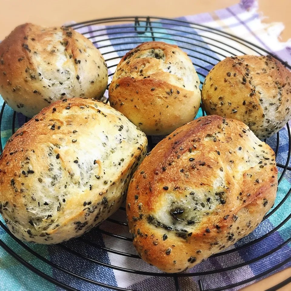 Snapdishの料理写真:黒ごまクッペ🥖|なめ子さん