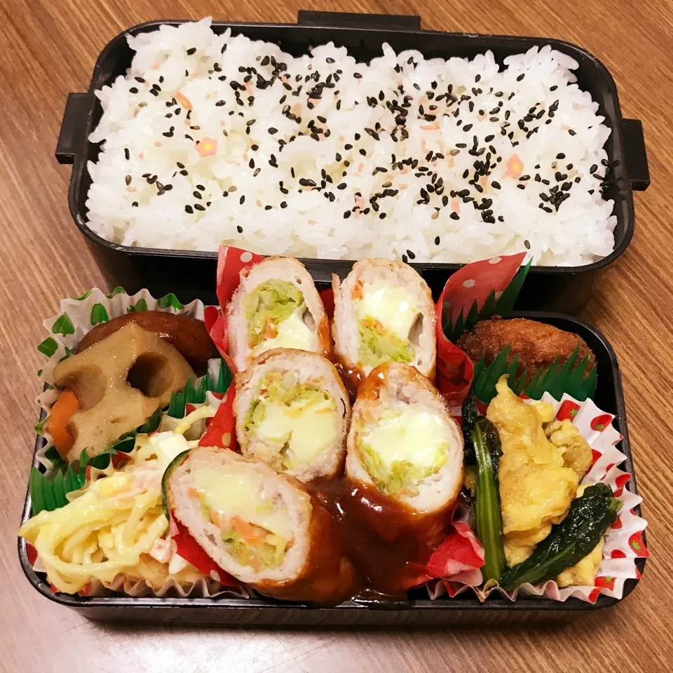 Snapdishの料理写真:中3男子弁当♡春キャベツチーズ肉巻き|utaさん