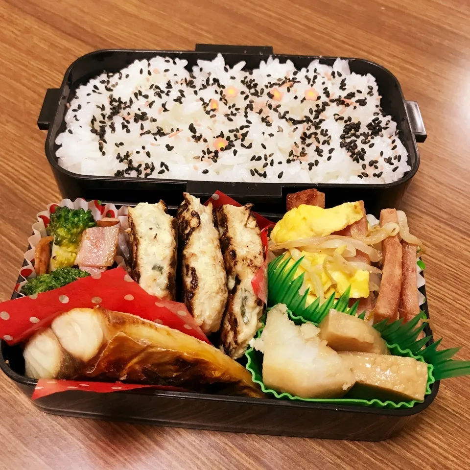 Snapdishの料理写真:中2男子弁当♡塩鯖＆鶏つくね|utaさん