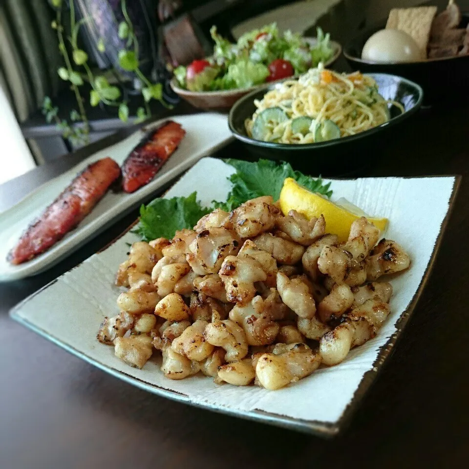 鶏ひざ軟骨炙り焼き|まりおさん