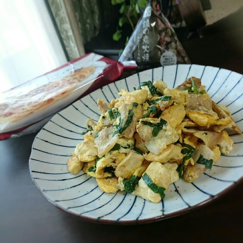 豚と豆腐のニラ玉とじ|まりおさん