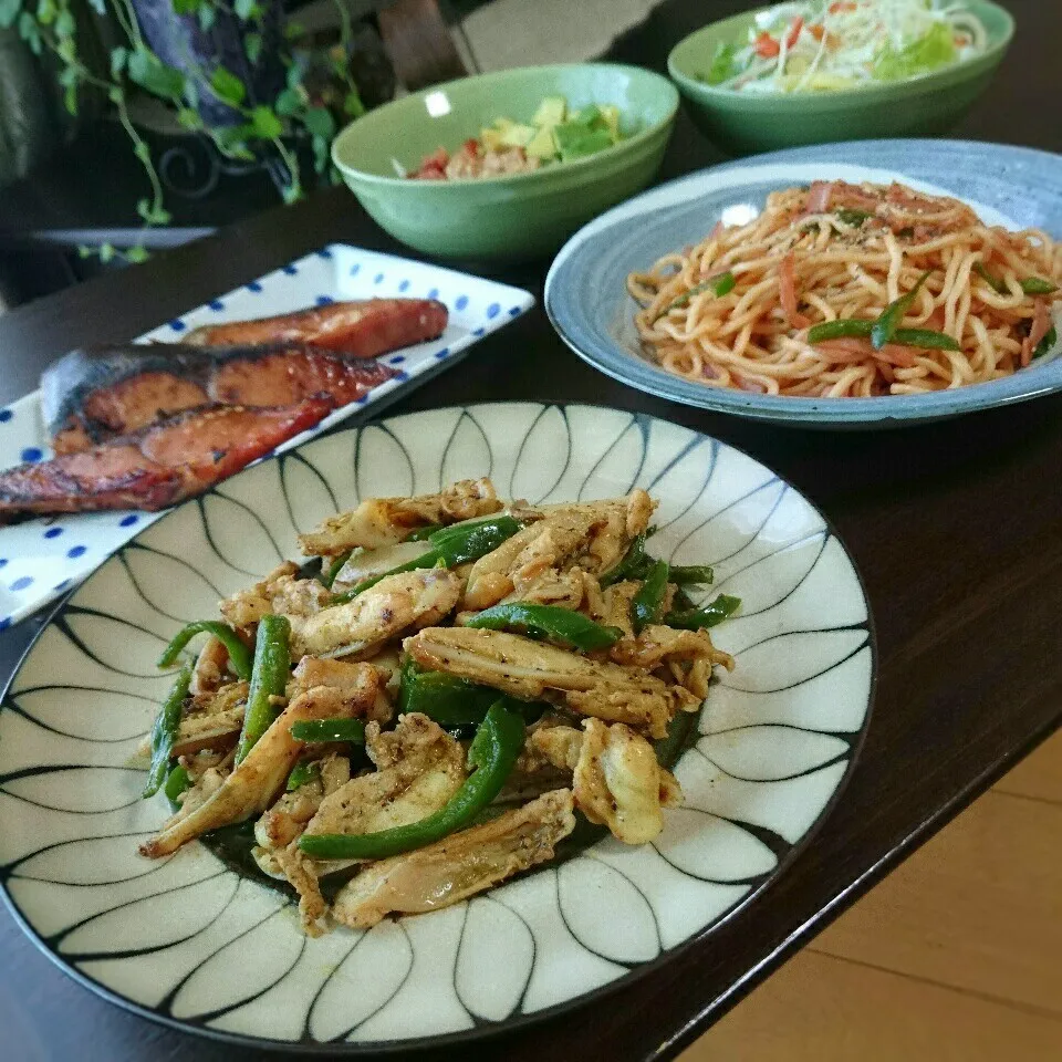 鶏ヤゲン軟骨とピーマンのカレー炒め|まりおさん