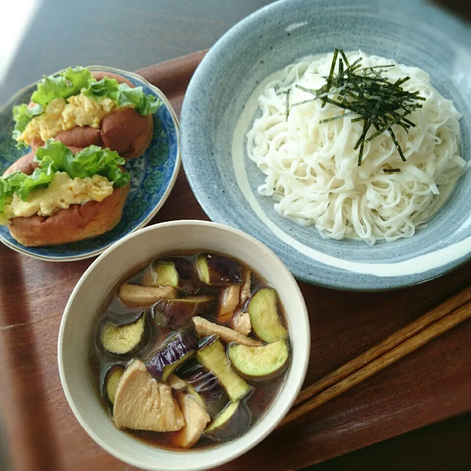 Snapdishの料理写真:ナスと鶏のつけ麺風|まりおさん