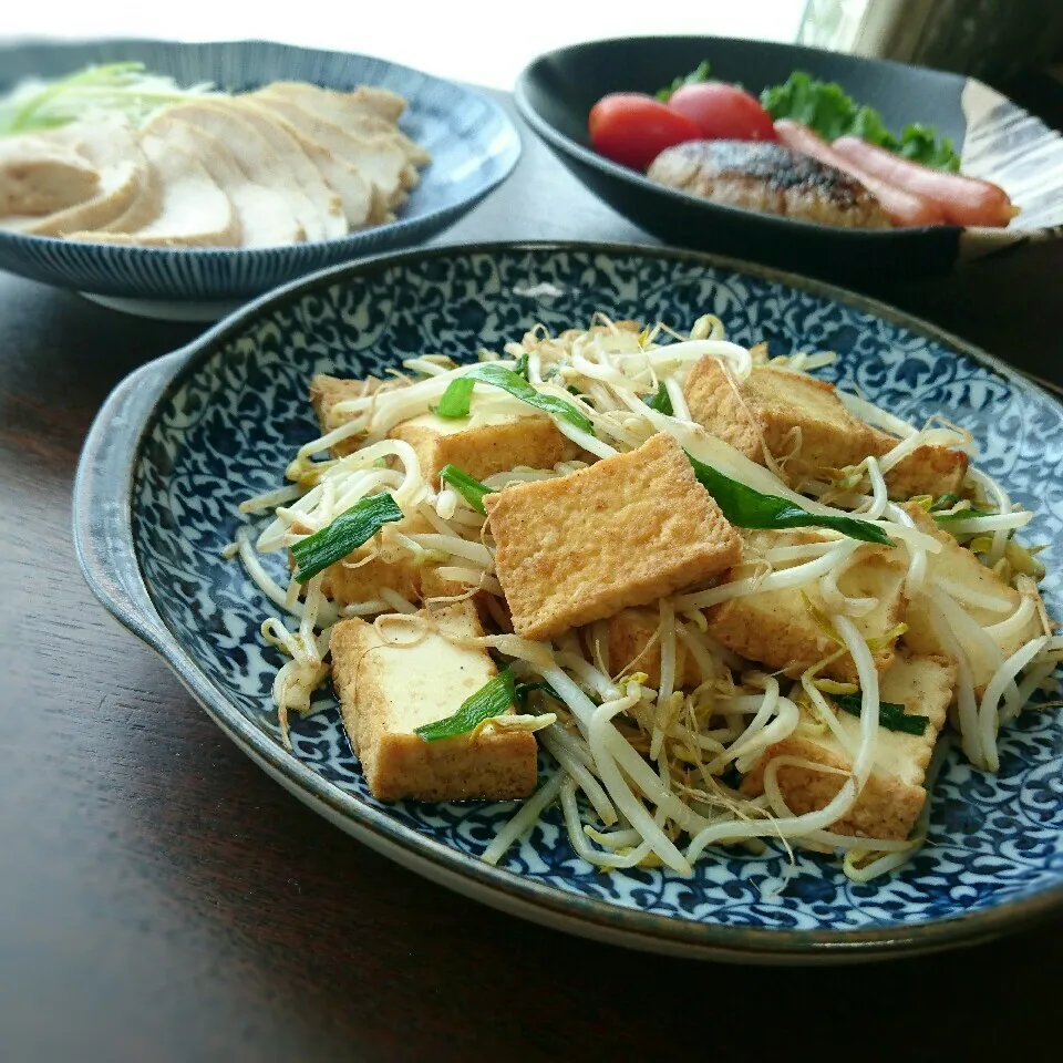 厚揚げもやしのにんにく醤油炒め|まりおさん