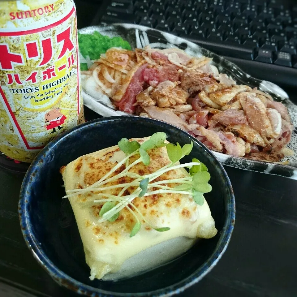 Snapdishの料理写真:チーズ豆腐&親鶏たたき|まりおさん