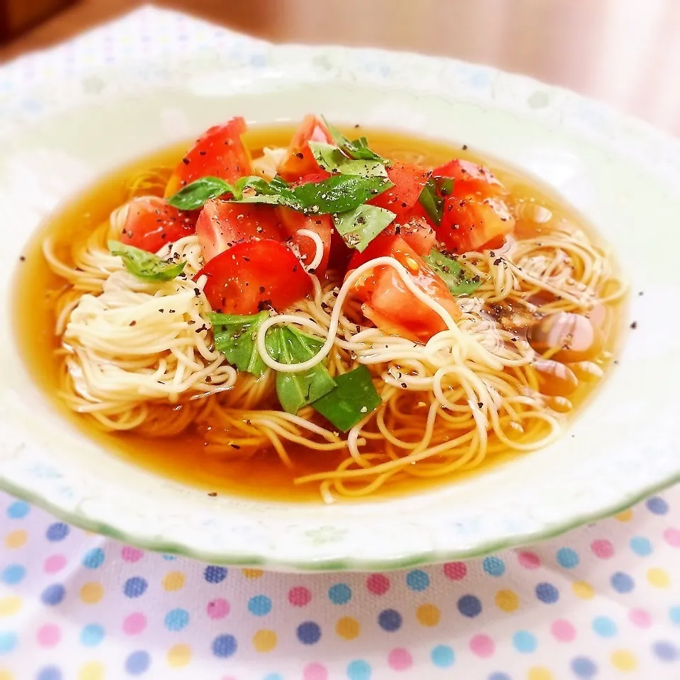 トマトとバジルの素麺|あっつさん