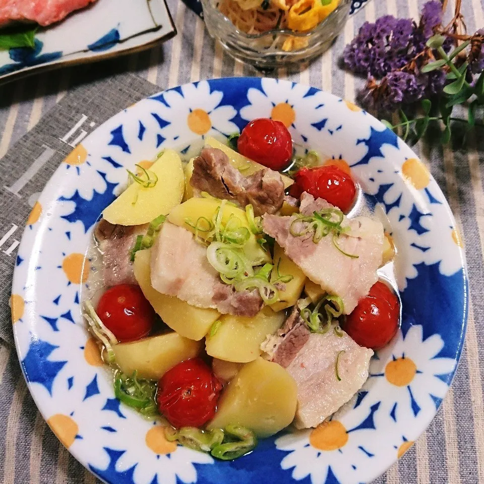 塩豚de肉じゃが～|とまと🍅さん