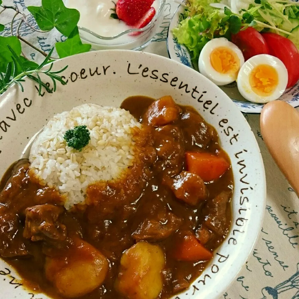 もち麦ご飯de牛すじカレー|とまと🍅さん