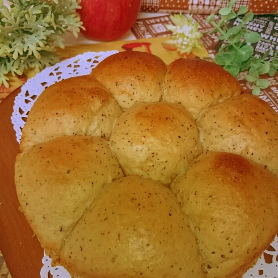 ペコちゃんの紅茶のミルクちぎりパン～～🎶|とまと🍅さん