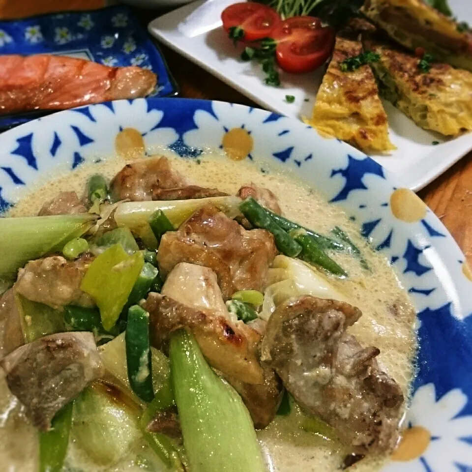 JUNMARIさんの長ネギと鶏肉といんげんのミルク煮～～|とまと🍅さん