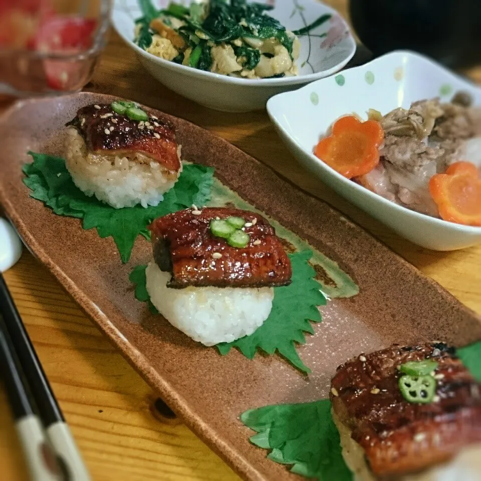 まねっこ♪鰻の蒲焼きで 手まり寿司|とまと🍅さん