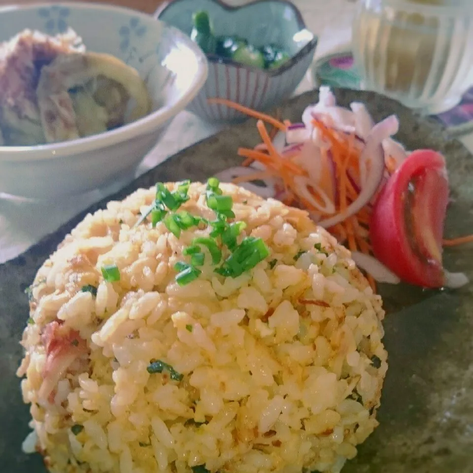 まねっこ♪梅なめたけマヨ炒飯|とまと🍅さん