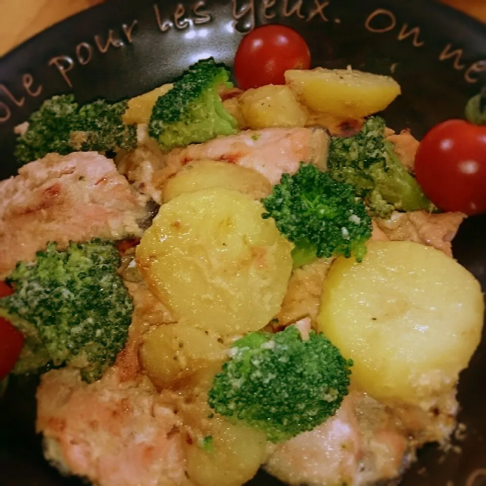 ヨーグルト床クッキング♪鮭のちゃんちゃん焼き風～|とまと🍅さん