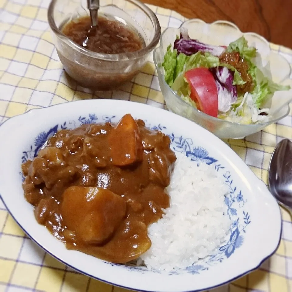 昭和チックな盛り付け(*´∀｀)カレーライス🍛|とまと🍅さん