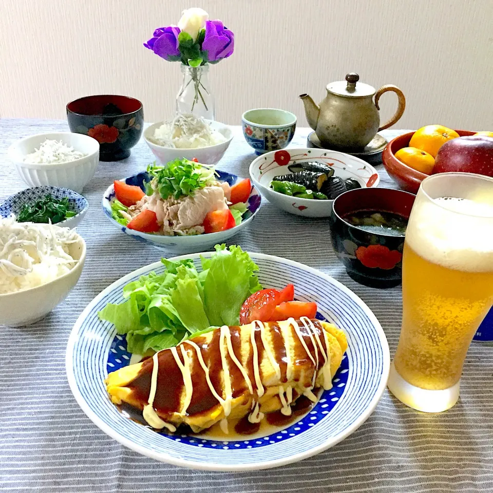 Snapdishの料理写真:豚平焼き、豚しゃぶサラダ、茄子とピーマンの揚げ浸し、しらすご飯、ワカメと油揚げ味噌汁 #夕食|ゆかりさん