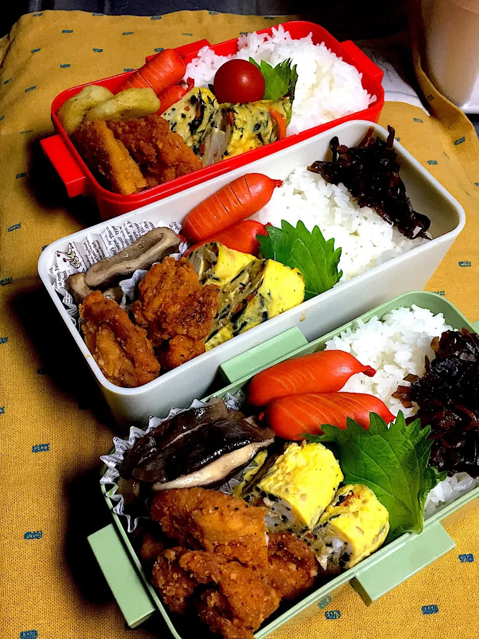 Snapdishの料理写真:#bento世界グランプリ2018  #お弁当 

10.24 主人と息子とわたしのお弁当🍱|renharuruさん