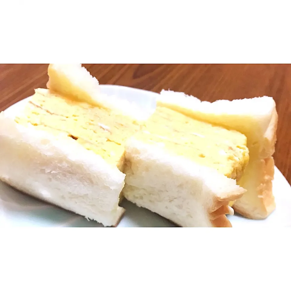 厚焼き玉子サンド|HALさん