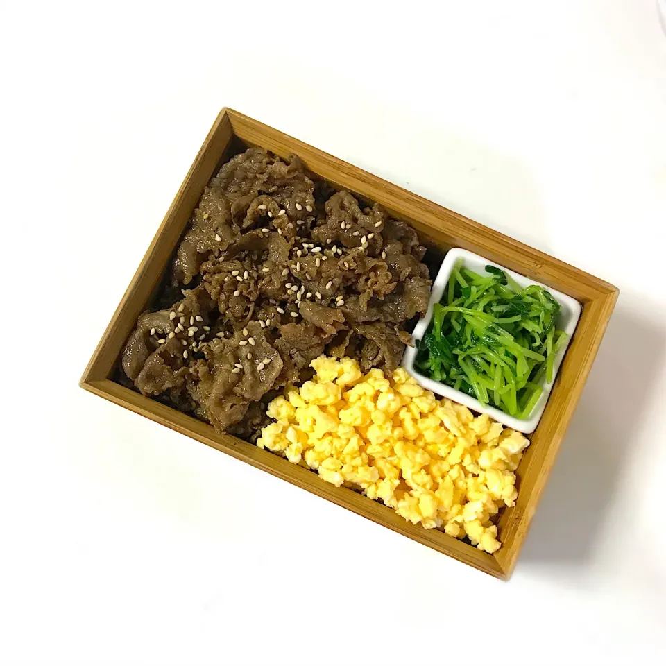 牛肉のしぐれ煮
炒り卵
豆苗のナムル
雑穀ご飯|Juneさん