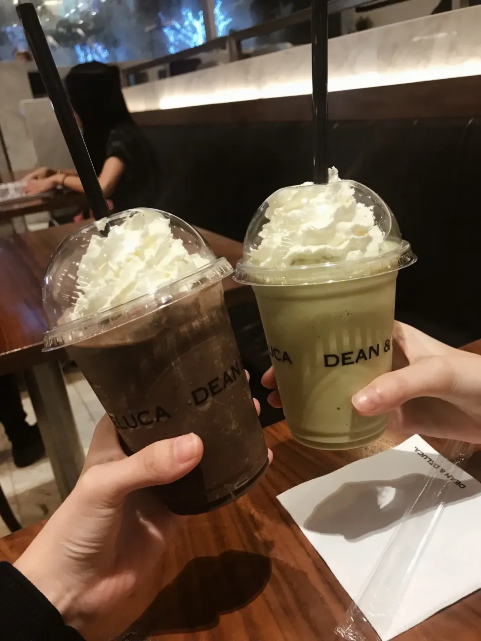 Snapdishの料理写真:Chocolate frappe and Green tea frappe|Mew Meilingさん