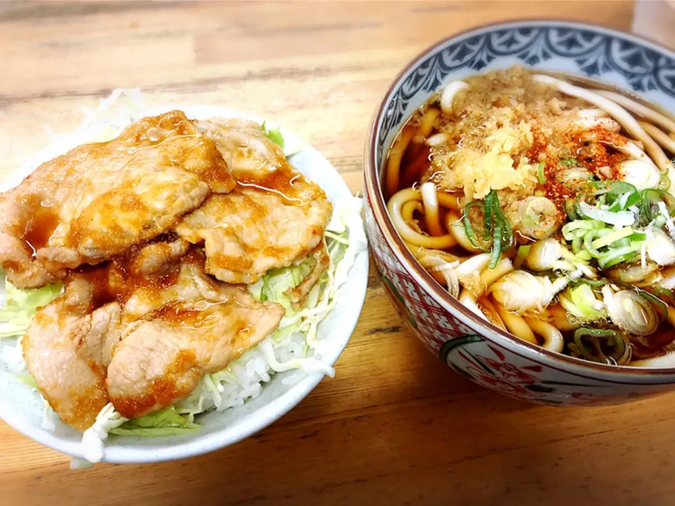 Cセット（焼肉丼＋うどん） ¥680|Blue Moon Caféさん