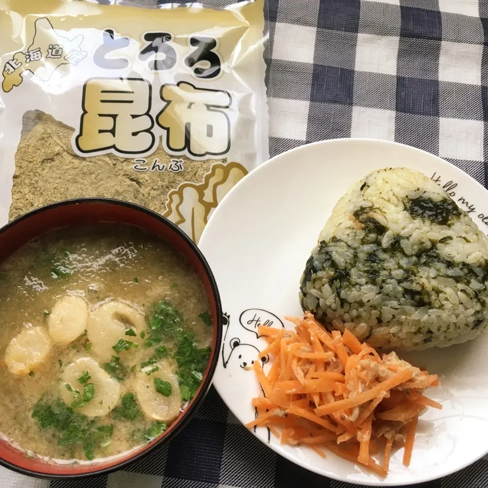 Snapdishの料理写真:おこげありわかめごはん|しろくまさん