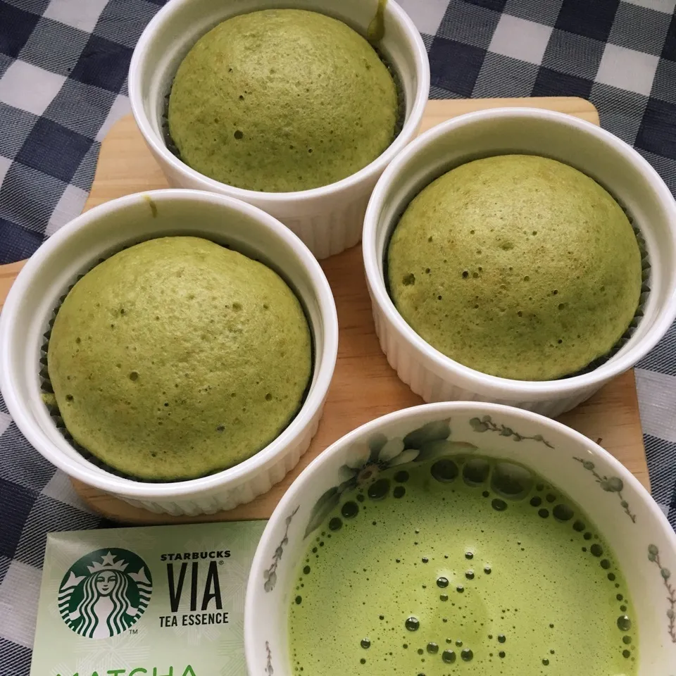 Snapdishの料理写真:抹茶蒸しパン3時だよ〜💚|しろくまさん