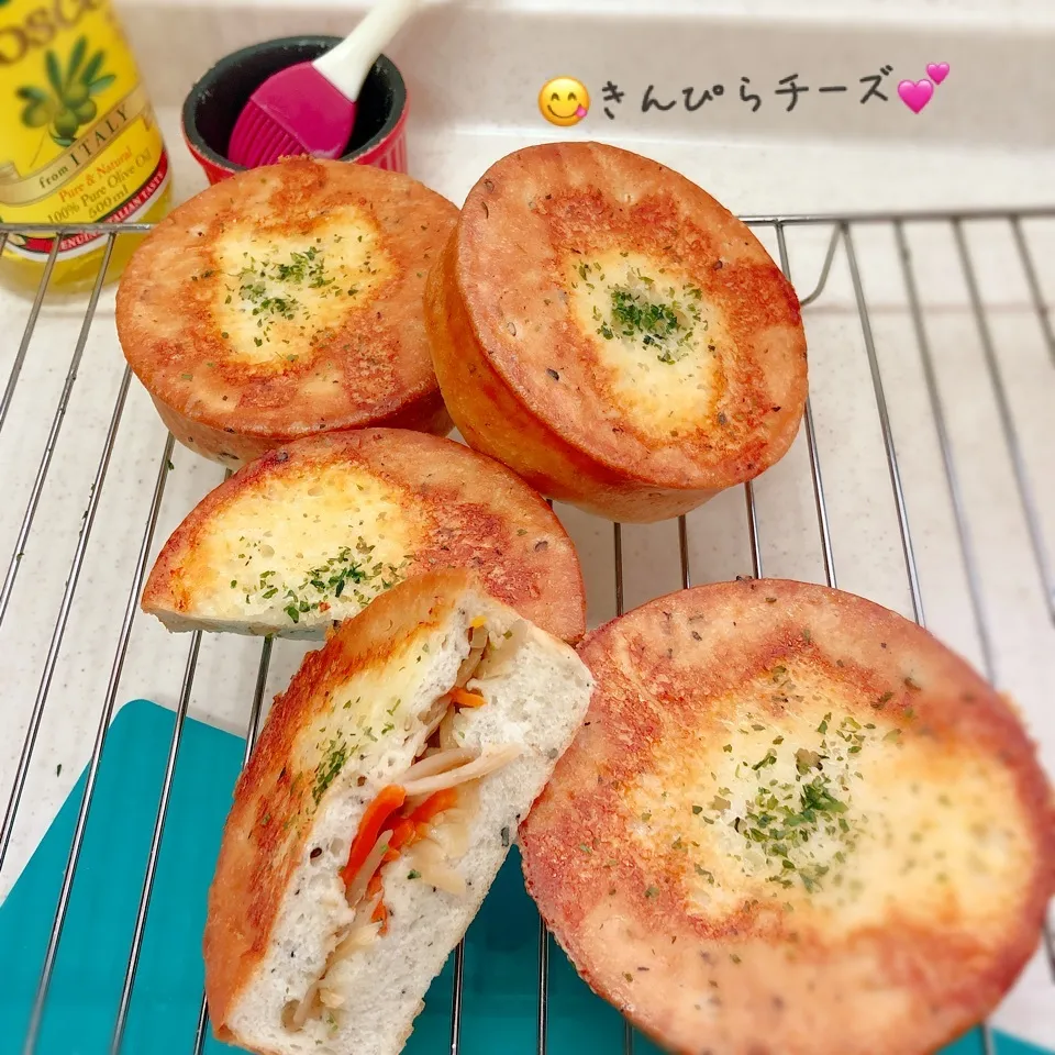 ❤️モチっと米粉&プチプチ胡麻の*きんぴらチーズ❤️|ぷらっとさん