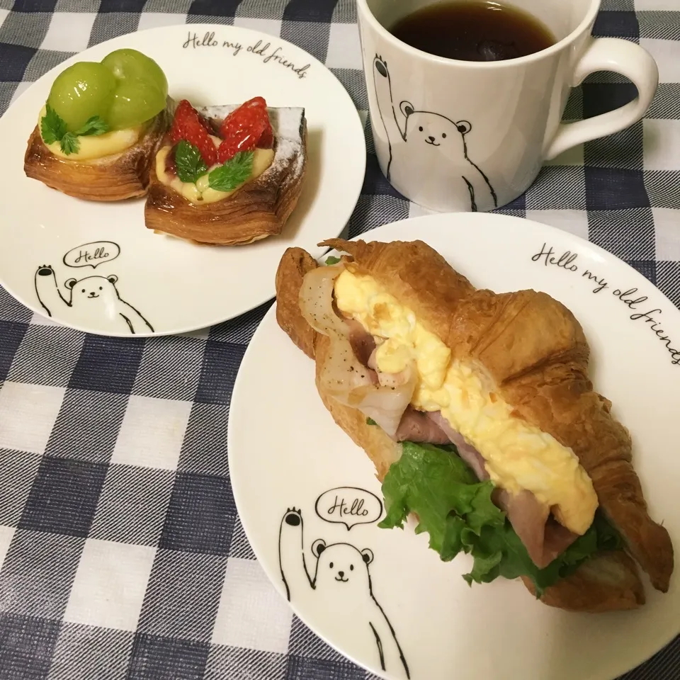 Snapdishの料理写真:久々パン屋さんの|しろくまさん