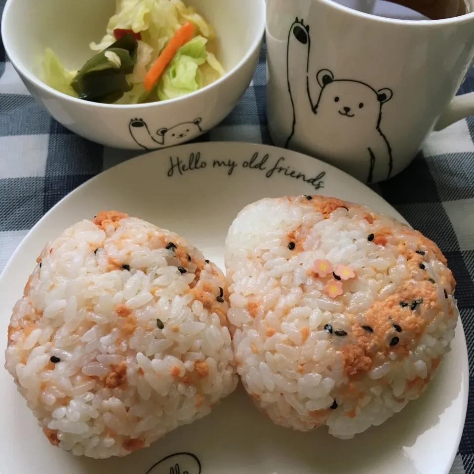 おにぎりアクション🍙|しろくまさん