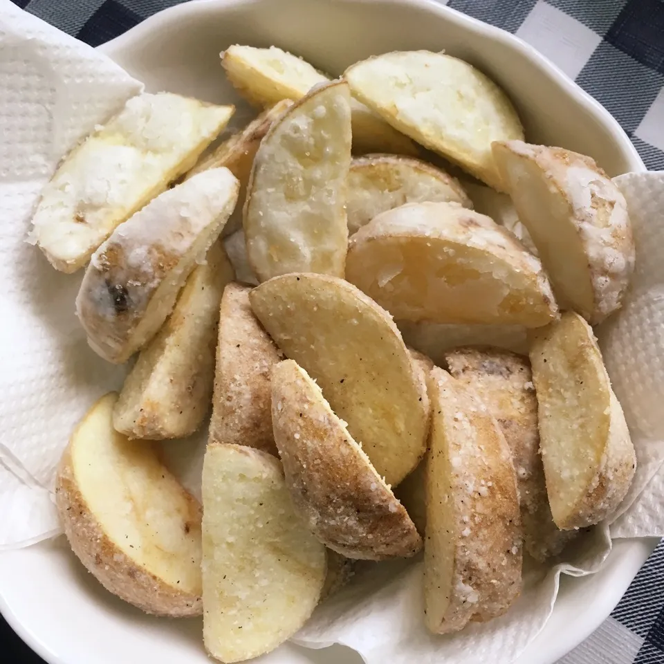 Snapdishの料理写真:手作りポテト🥔🍟|しろくまさん