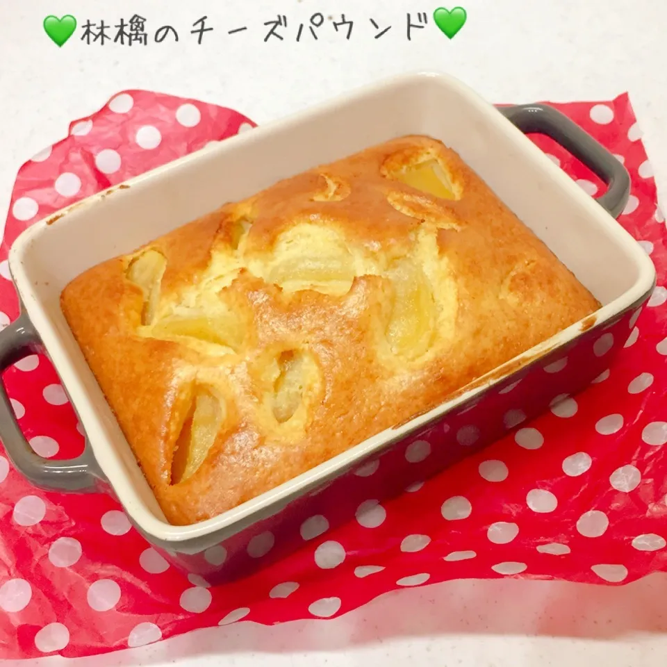 Snapdishの料理写真:♡卵1個とキリ2つ！HMで簡単♡林檎のケーキ♡|ぷらっとさん