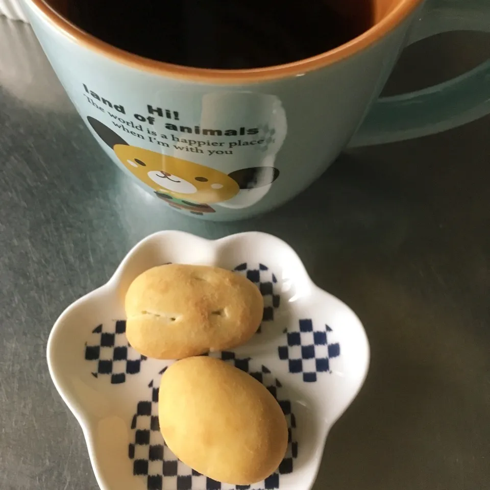 Snapdishの料理写真:和風ピーカンナッツ&紅茶|しろくまさん