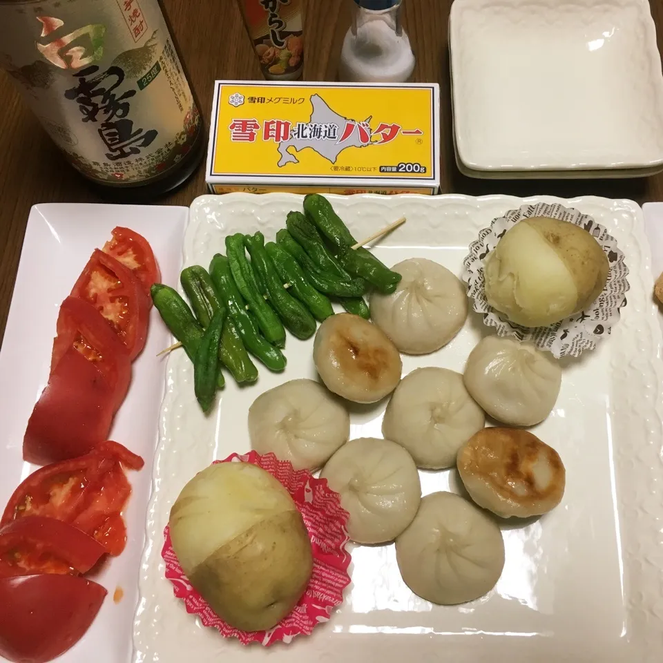 晩酌飯🐷🍅🥔|しろくまさん