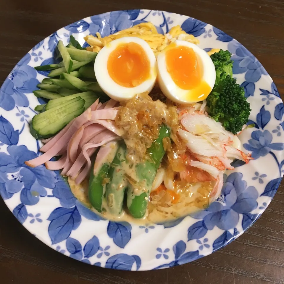 ぼっち飯〜冷凍うどんで冷やし中華風|TOMOさん