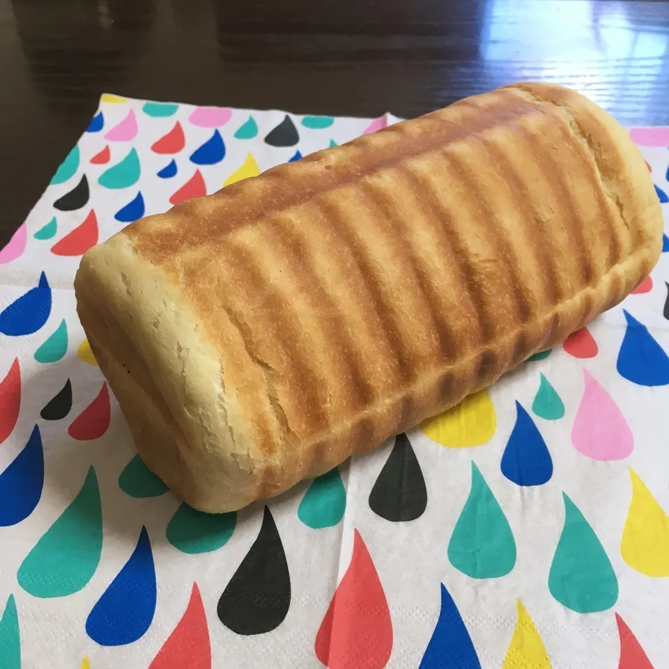 マリンちゃんの生食パンをラウンドに|TOMOさん