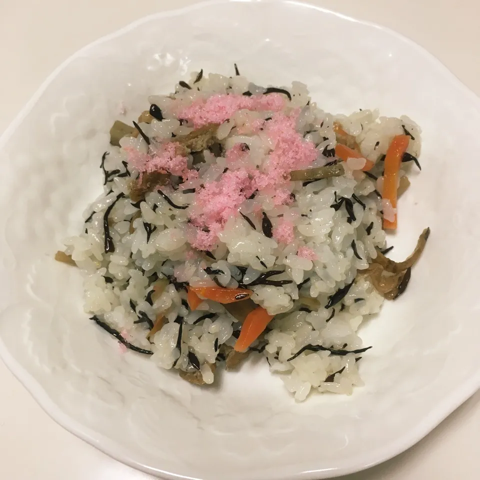 飯研💕 ひじきご飯|しろくまさん