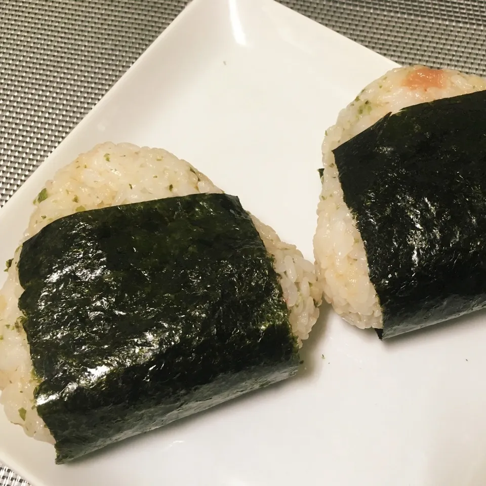 Snapdishの料理写真:たらこバター🍙|しろくまさん