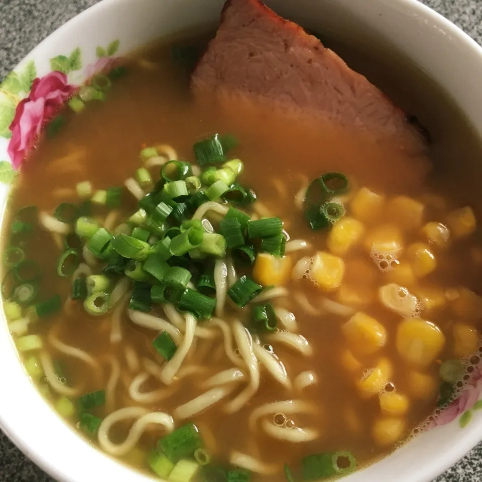 お昼ラーメン|しろくまさん